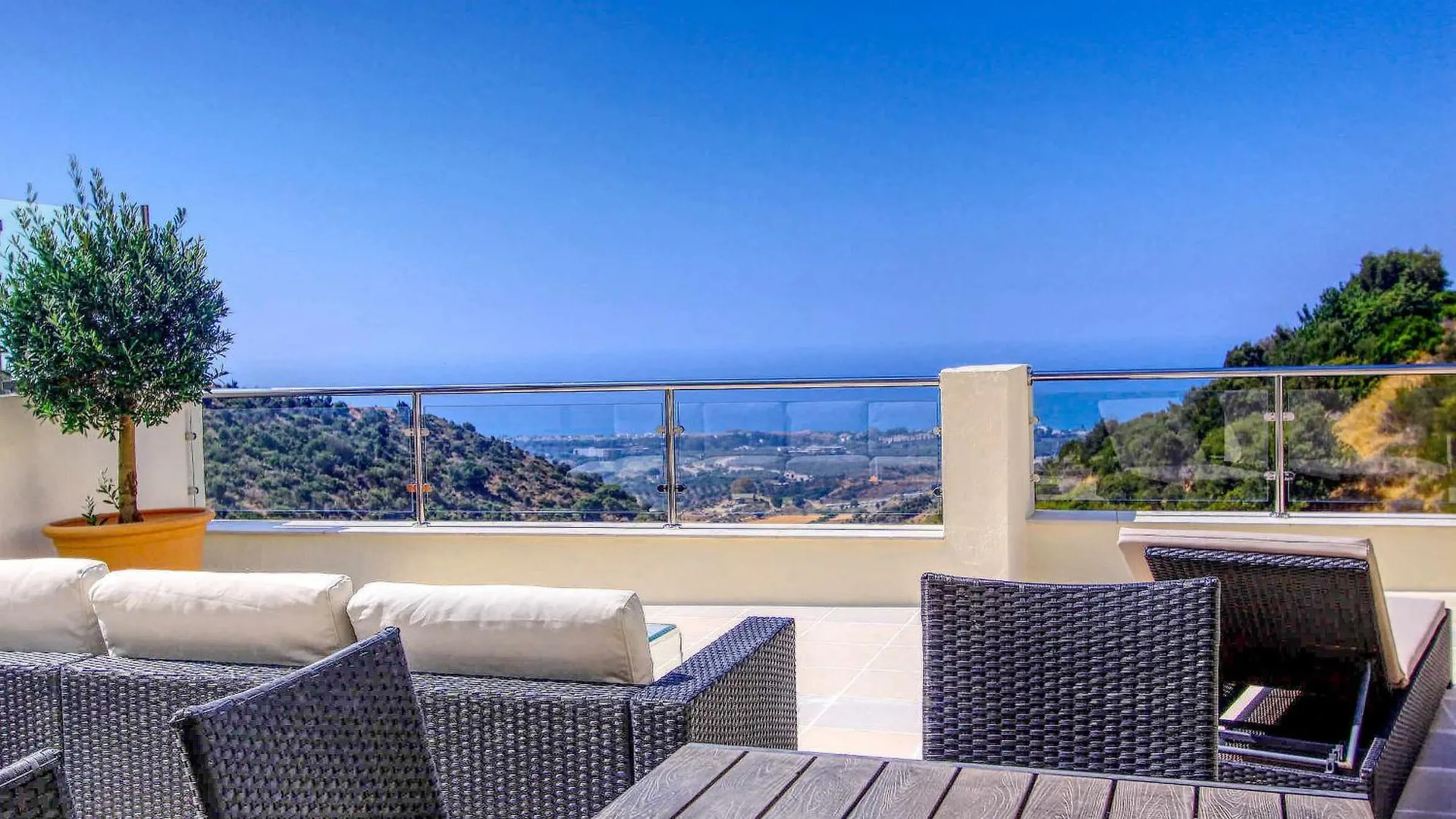 1090 Amazing Panorama Sea View Penthouse Large Terrace Heated Pool Gym Lejlighed Marbella Spanien