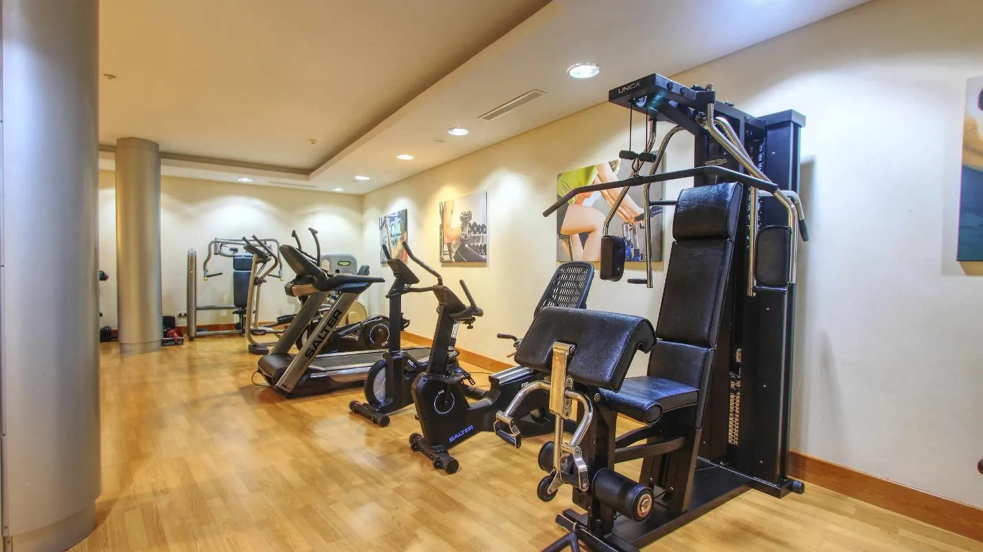 마르베야 1090 Amazing Panorama Sea View Penthouse Large Terrace Heated Pool Gym 아파트